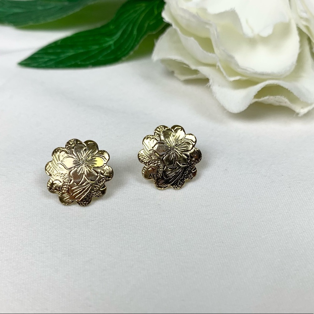 Vintage Gold Flower Etched Flower Concho Earrings